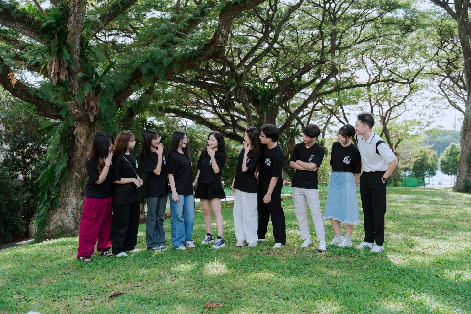 FPT Biz Talent group at NUS campus