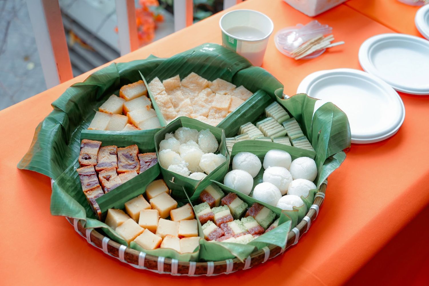 Vietnamese cake tray