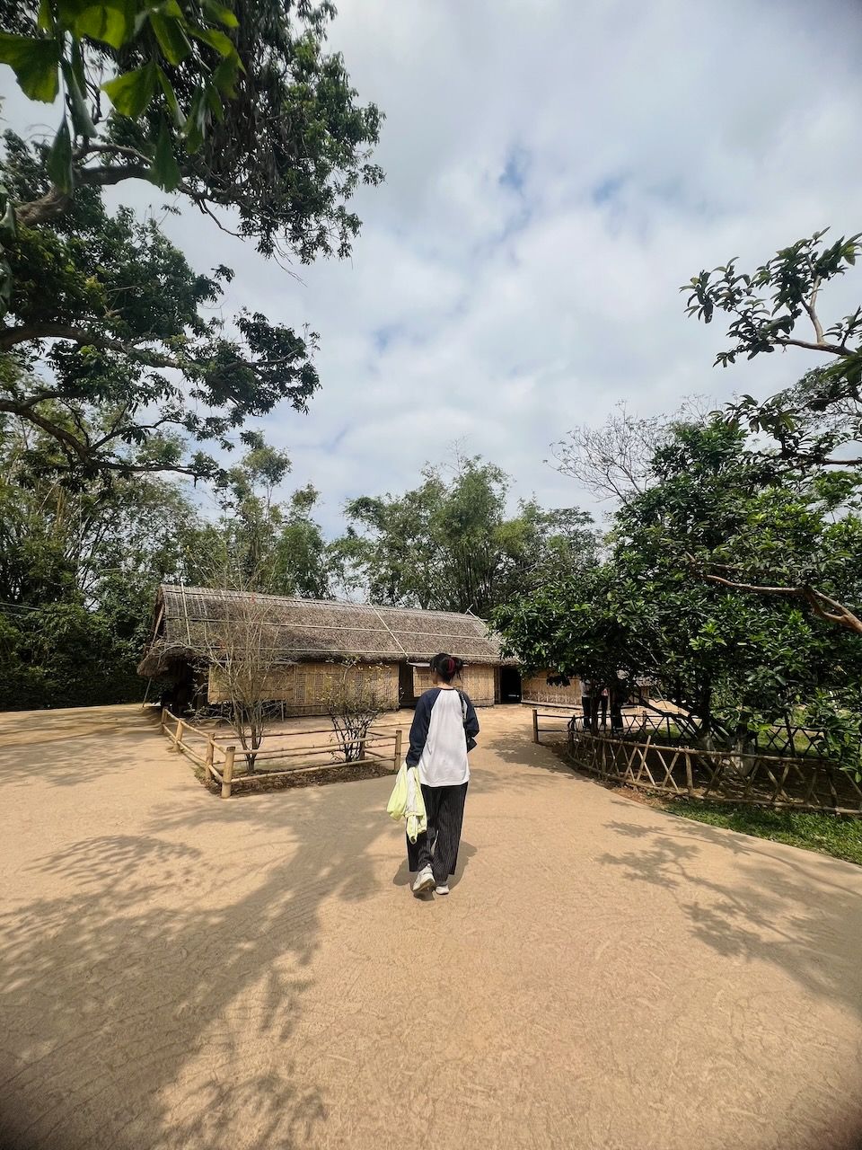 Làng Sen, Nghệ An